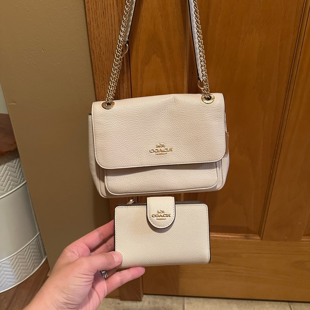 Coach purse and wallet set - Picture 15 of 16